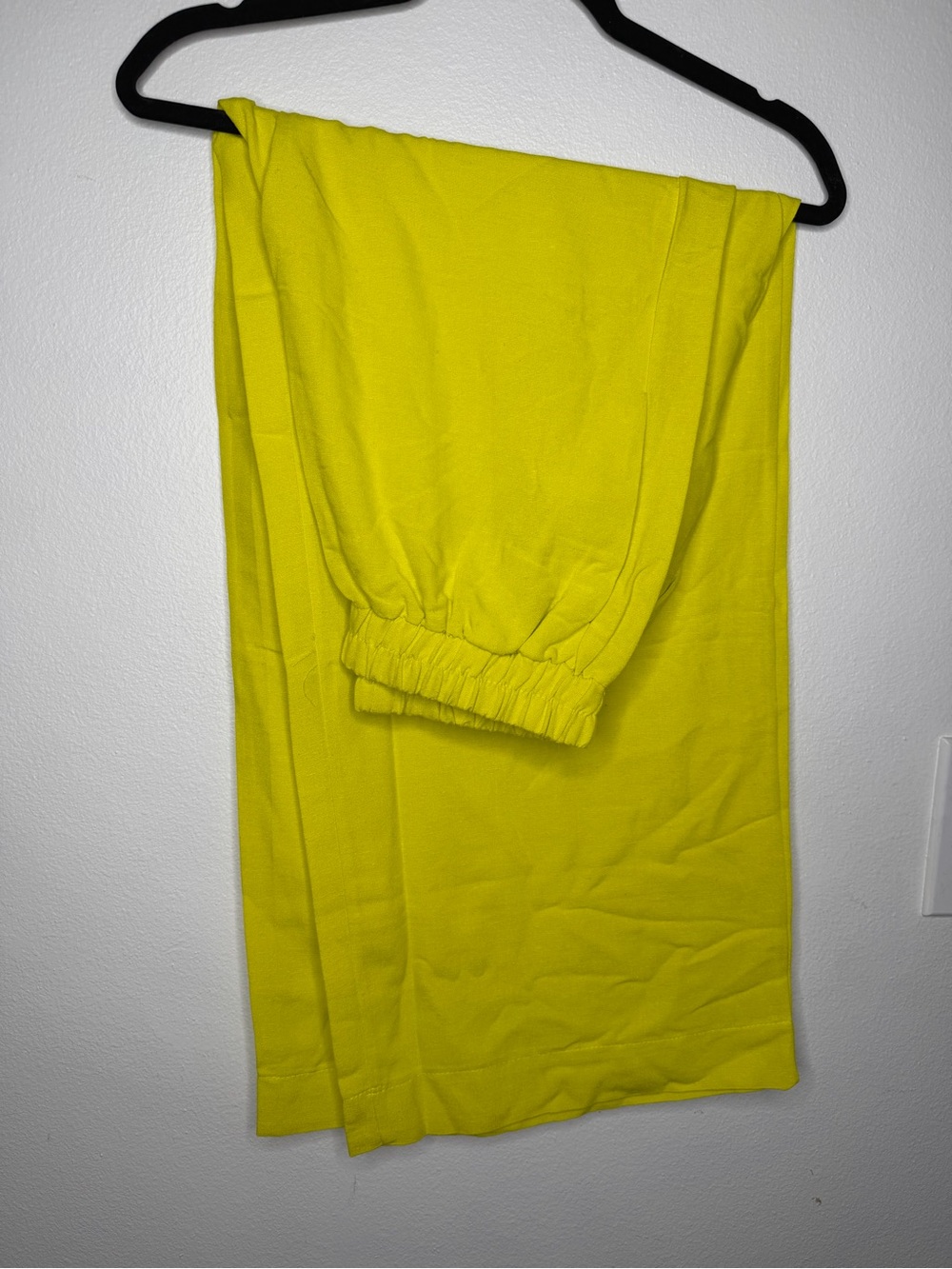 High-Waist Wide-Leg Crop Top Set in Lime - Picture 9 of 13